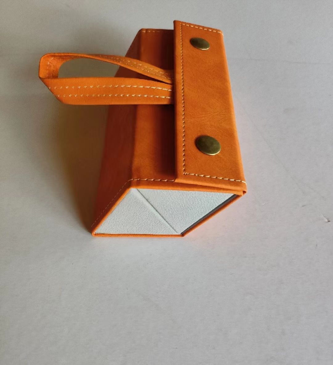 Glasses storage box