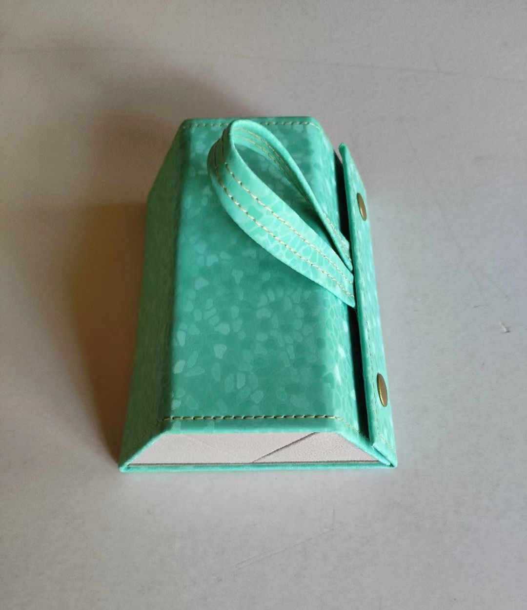 Glasses storage box