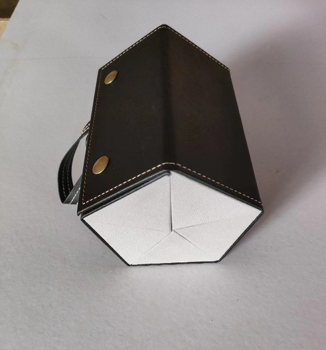 Glasses storage box
