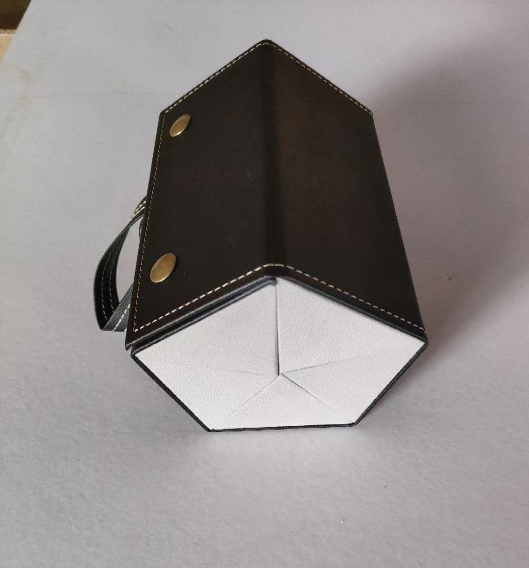 Glasses storage box