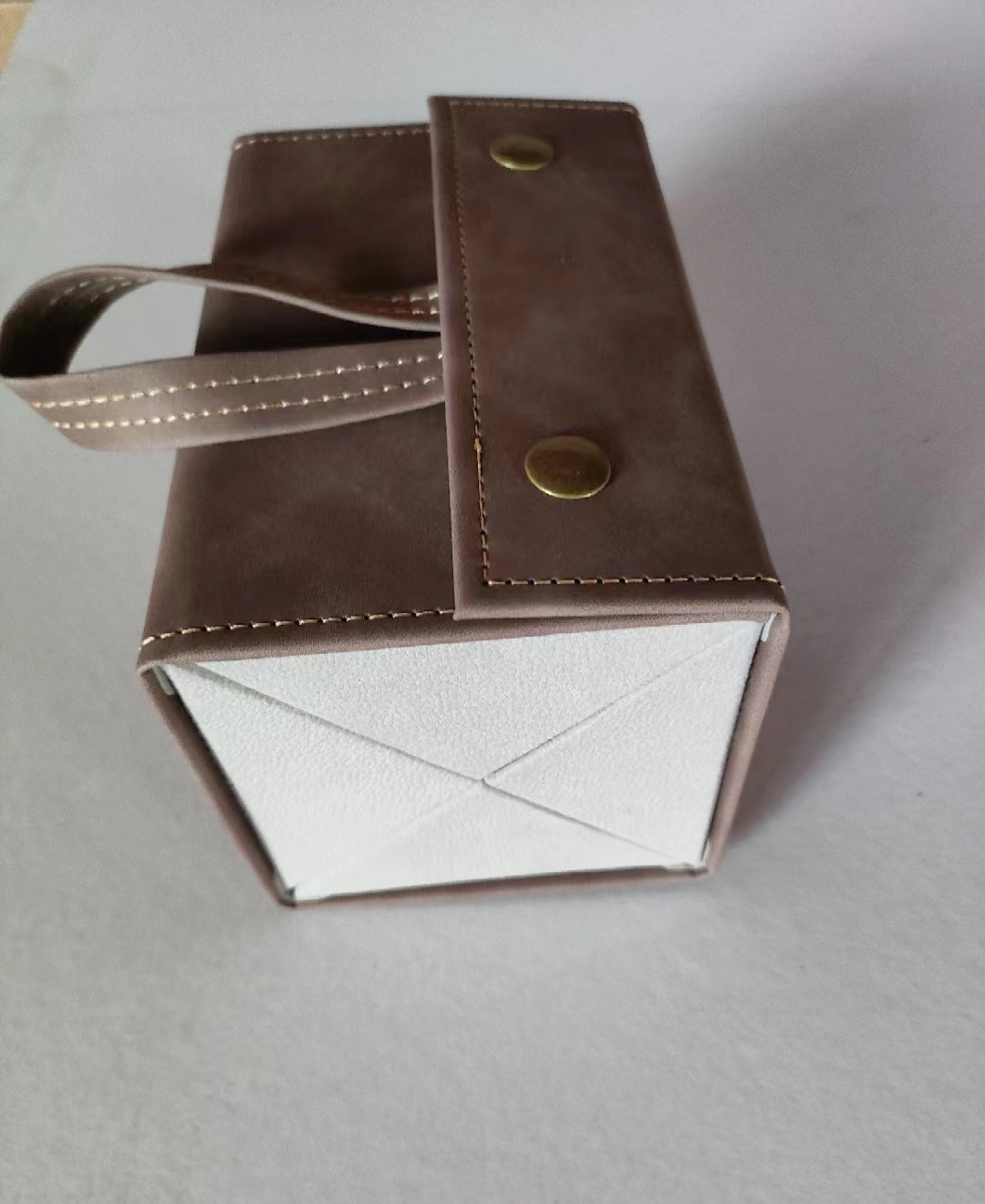 Glasses storage box