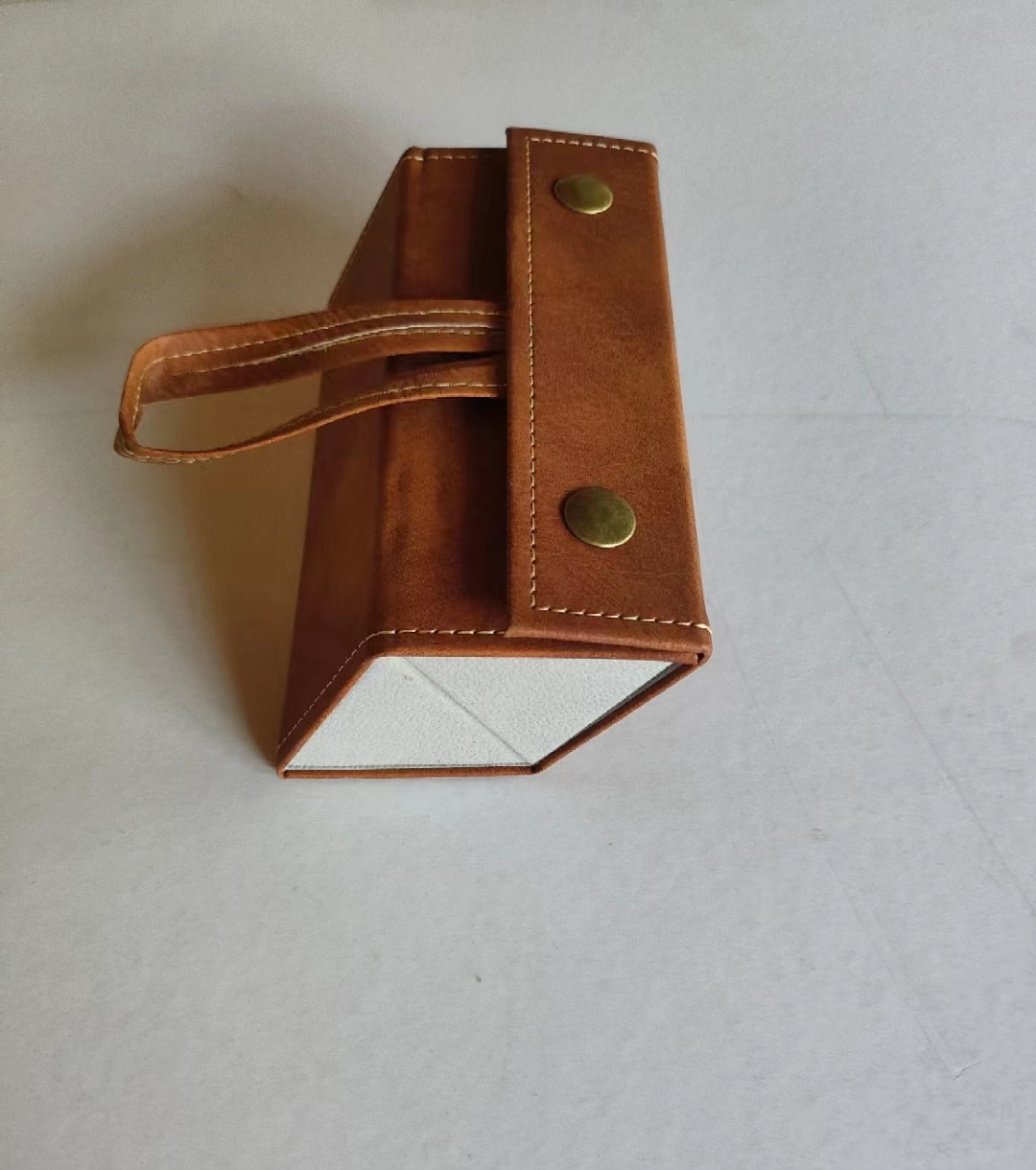 Glasses storage box