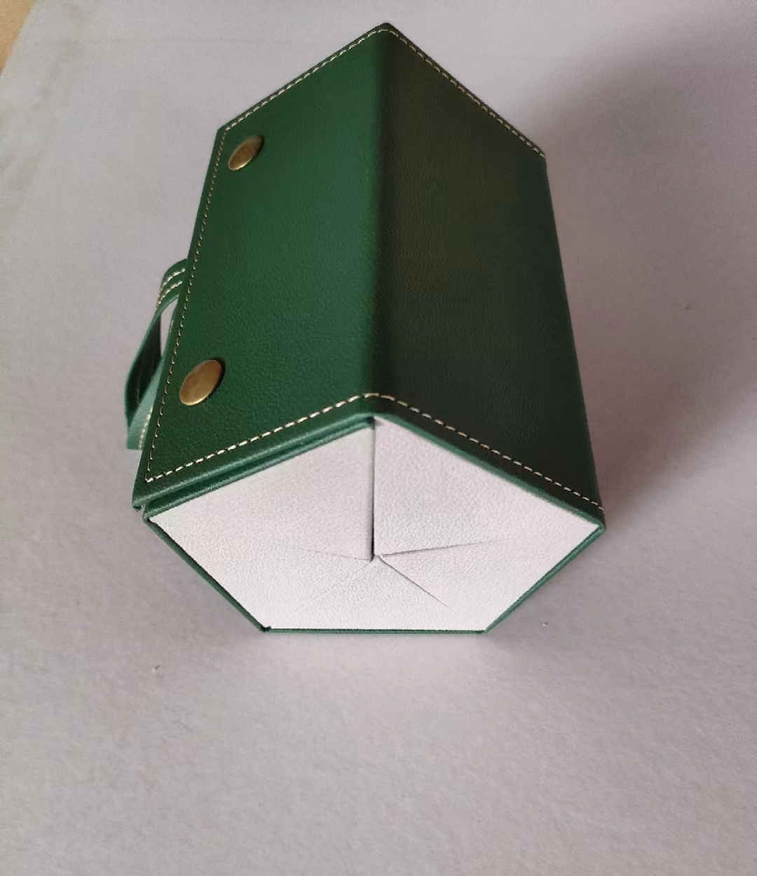 Glasses storage box