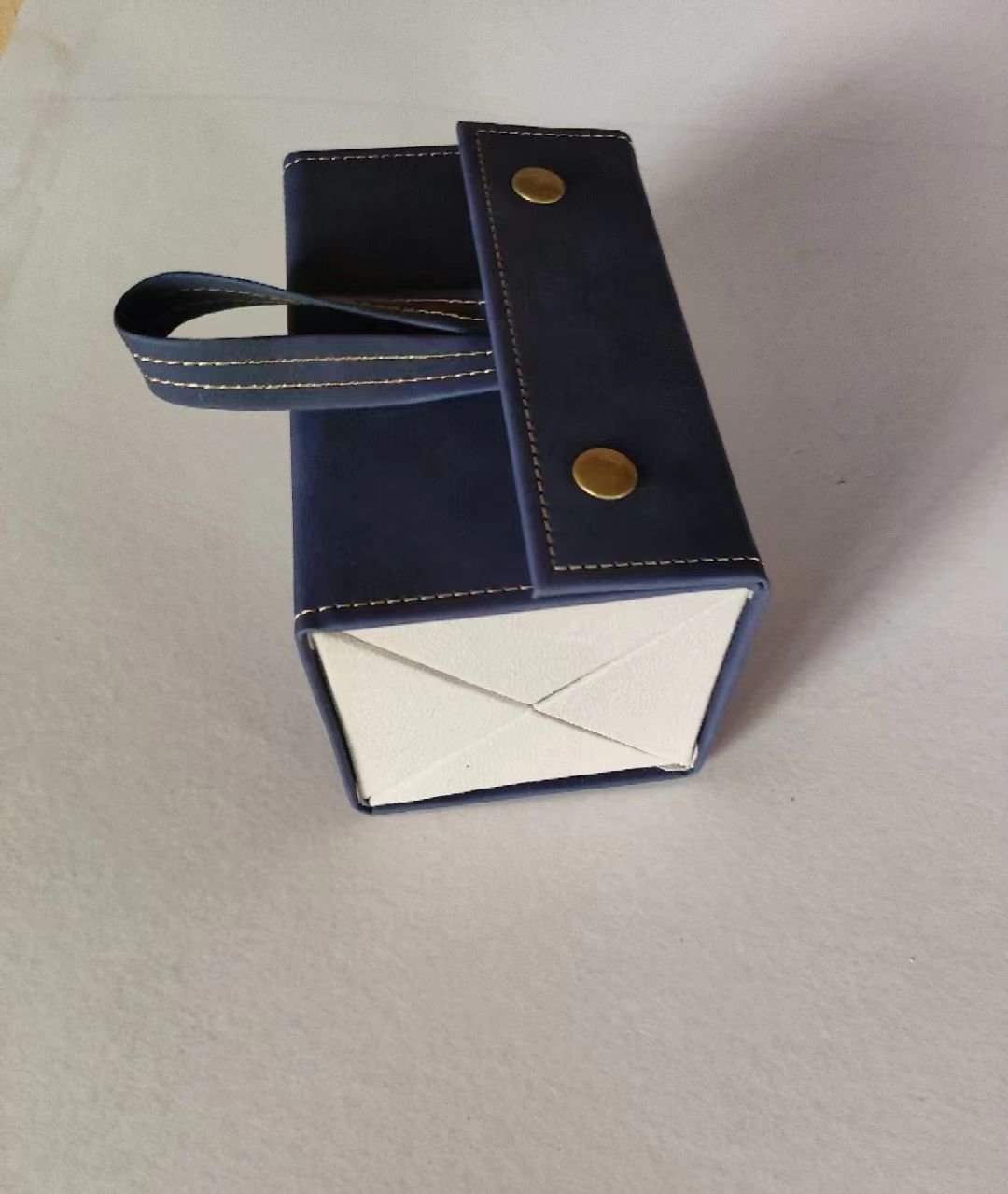 Glasses storage box