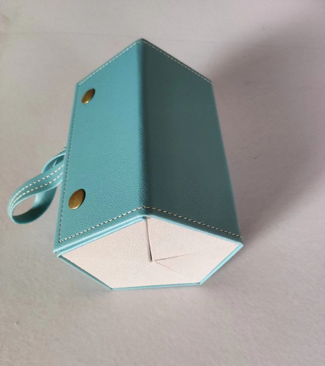 Glasses storage box