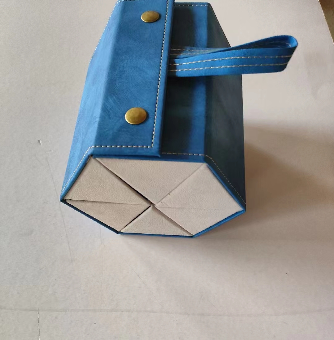 Glasses storage box