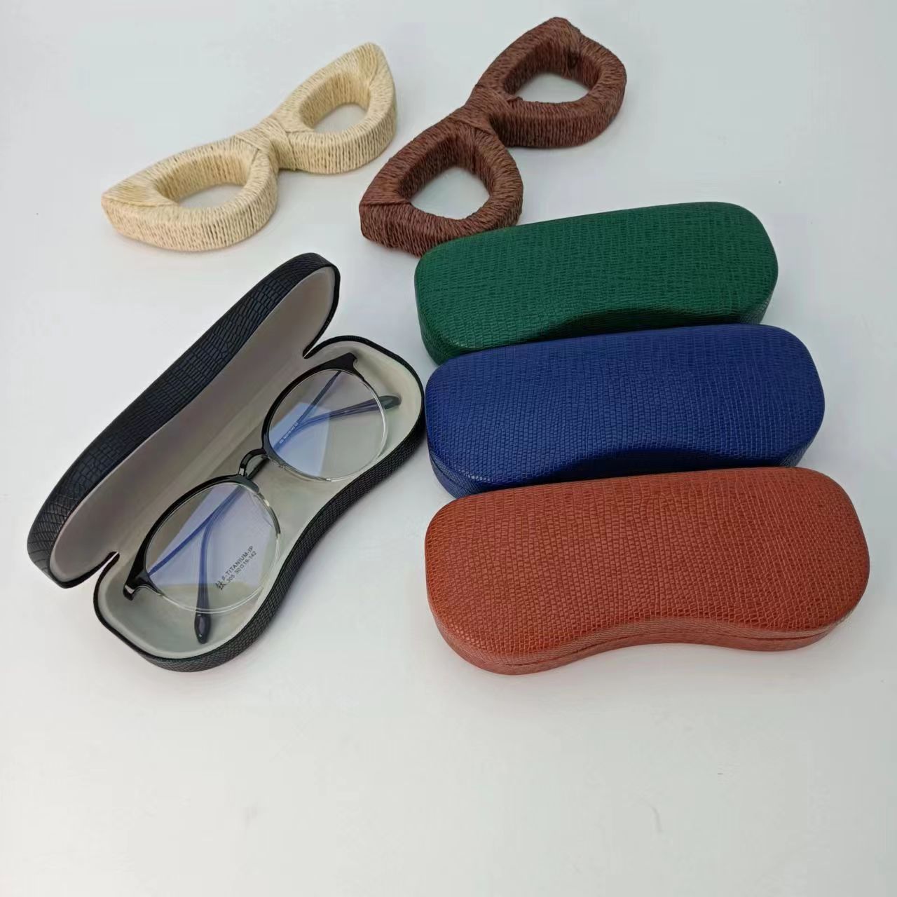 Glasses case