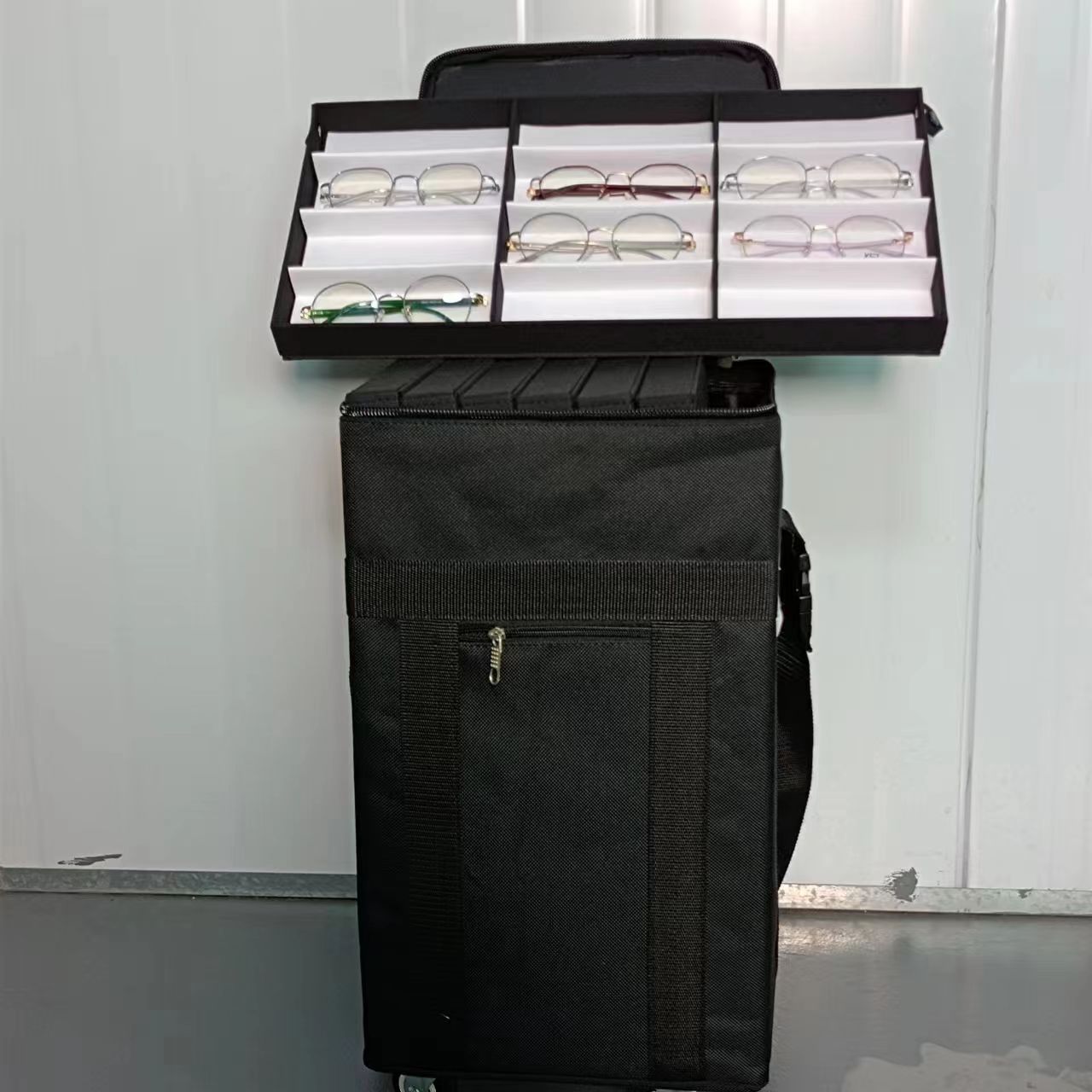 Tie box
