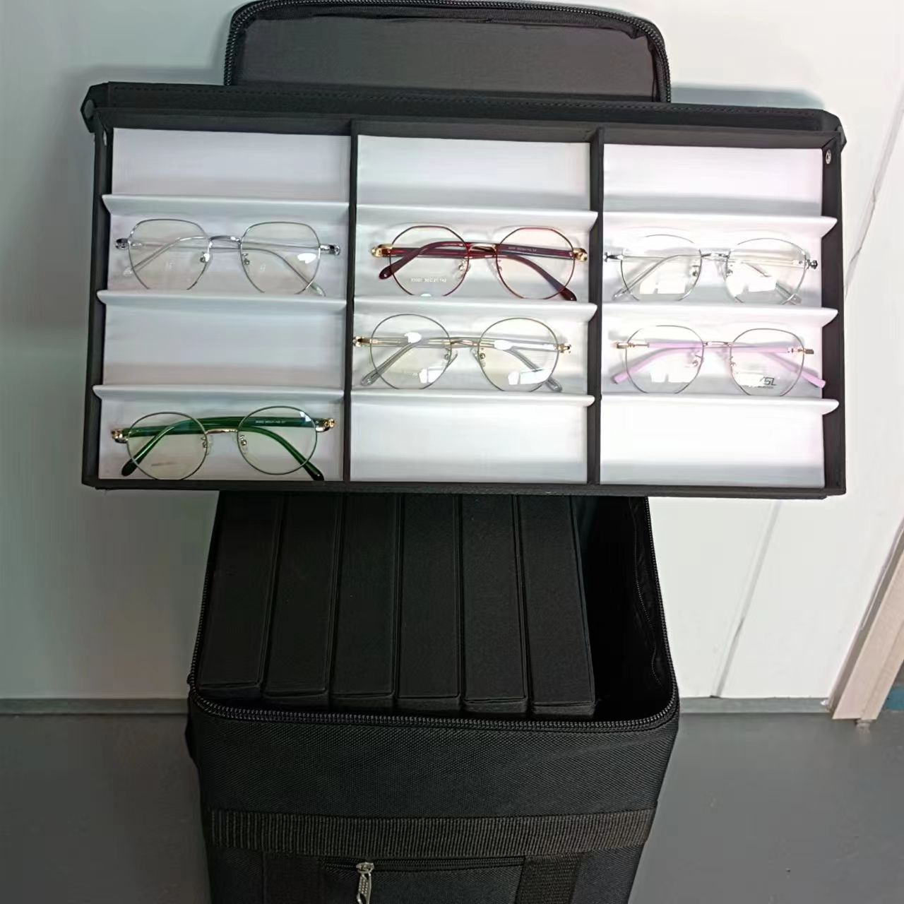 Tie box