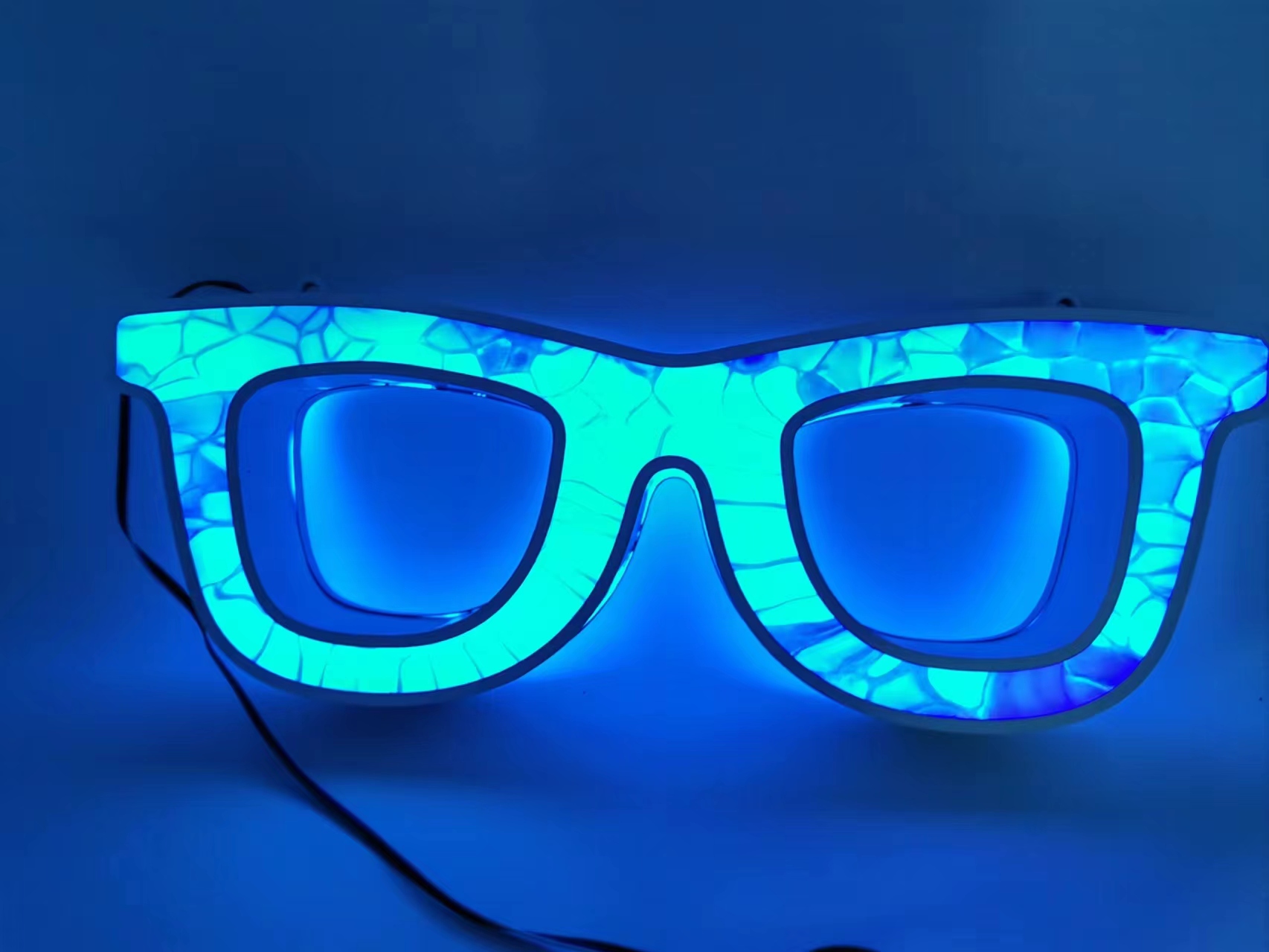 Glasses display light