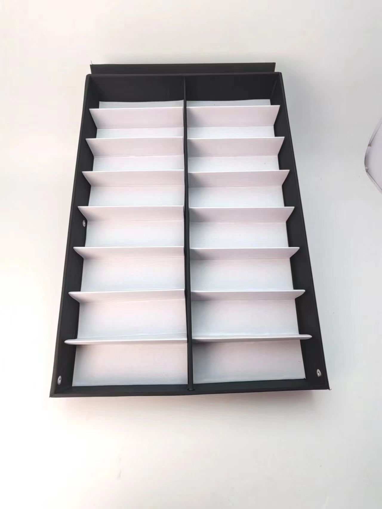 Glasses tray