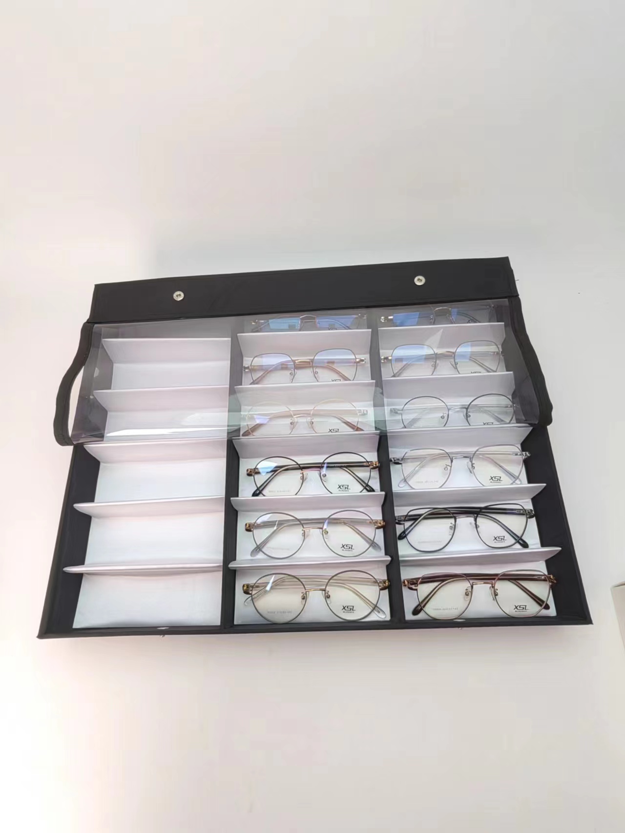 Glasses tray