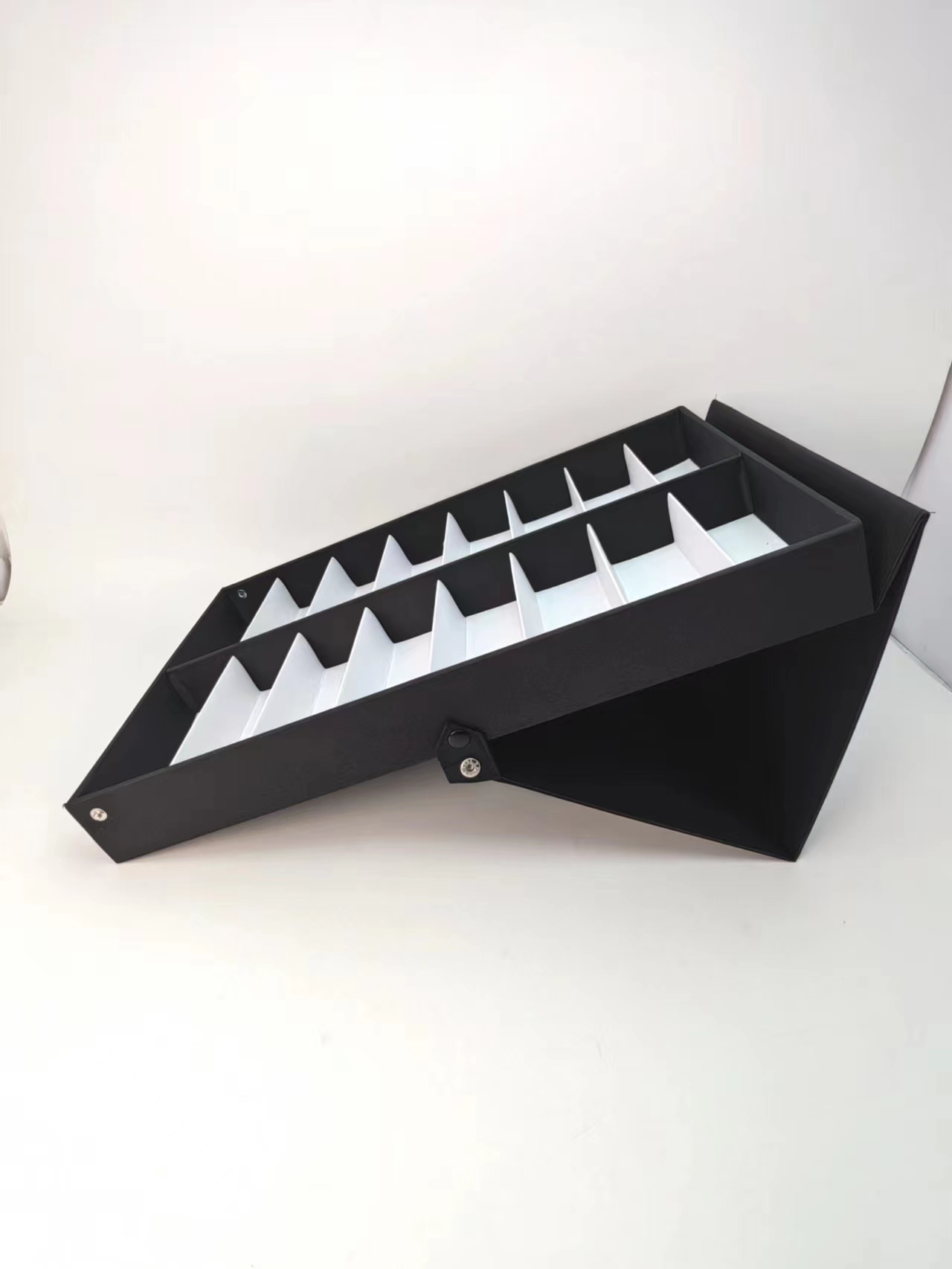 Glasses tray