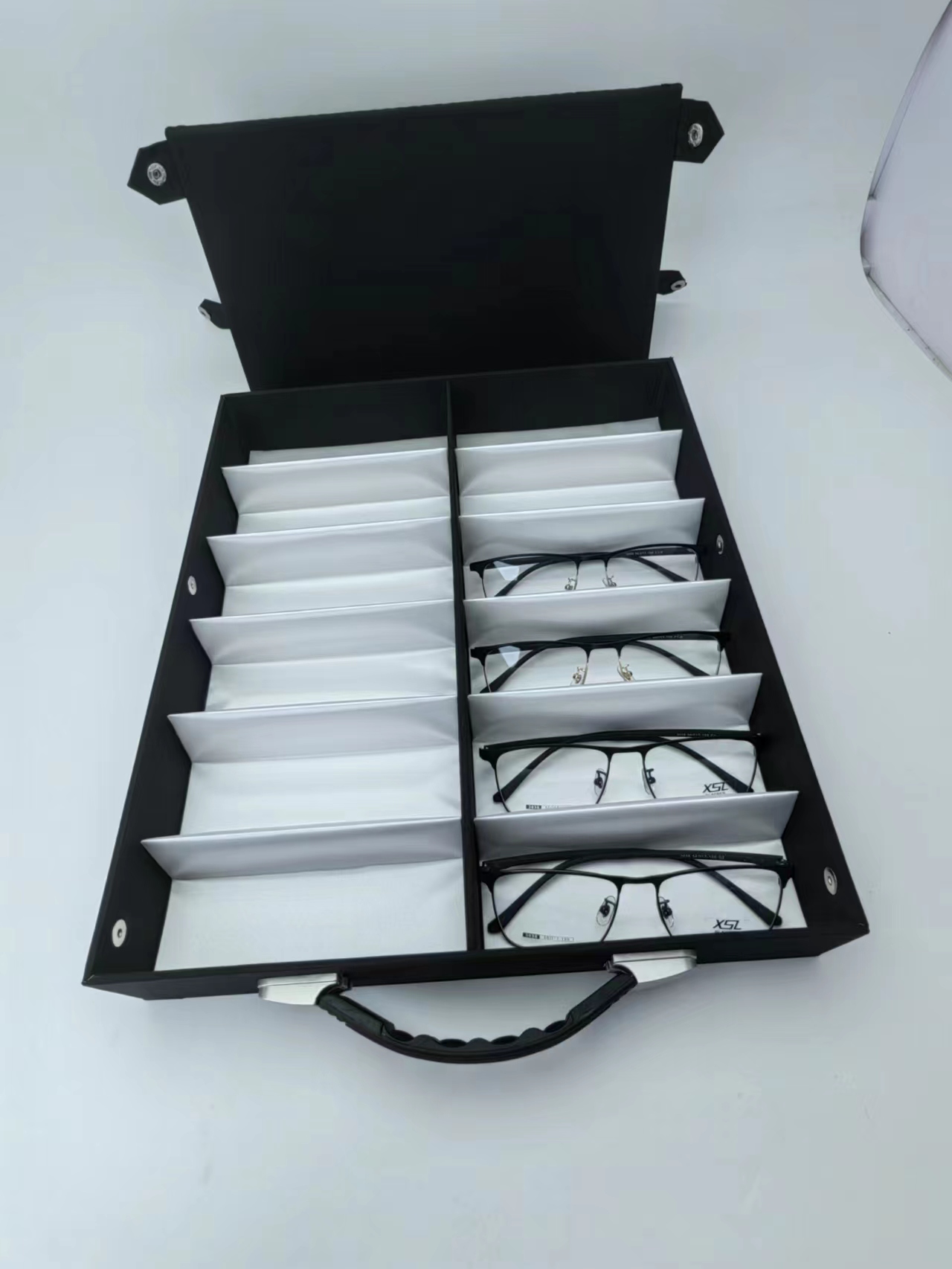 Glasses tray