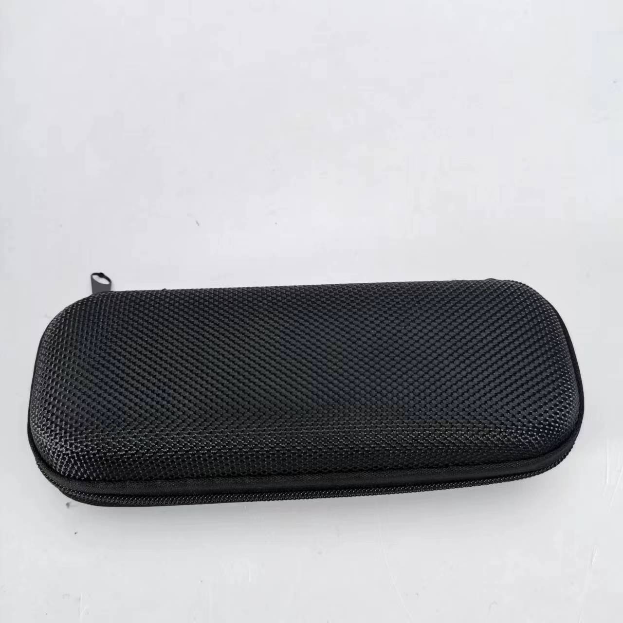Zipper glasses case