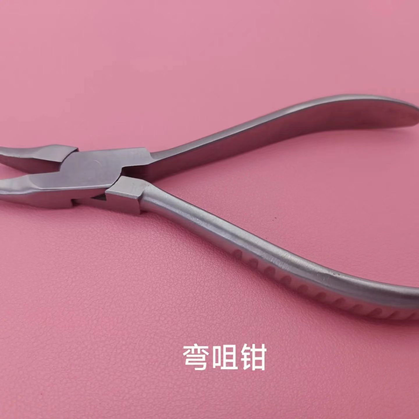 Tongs弯咀钳SF1004