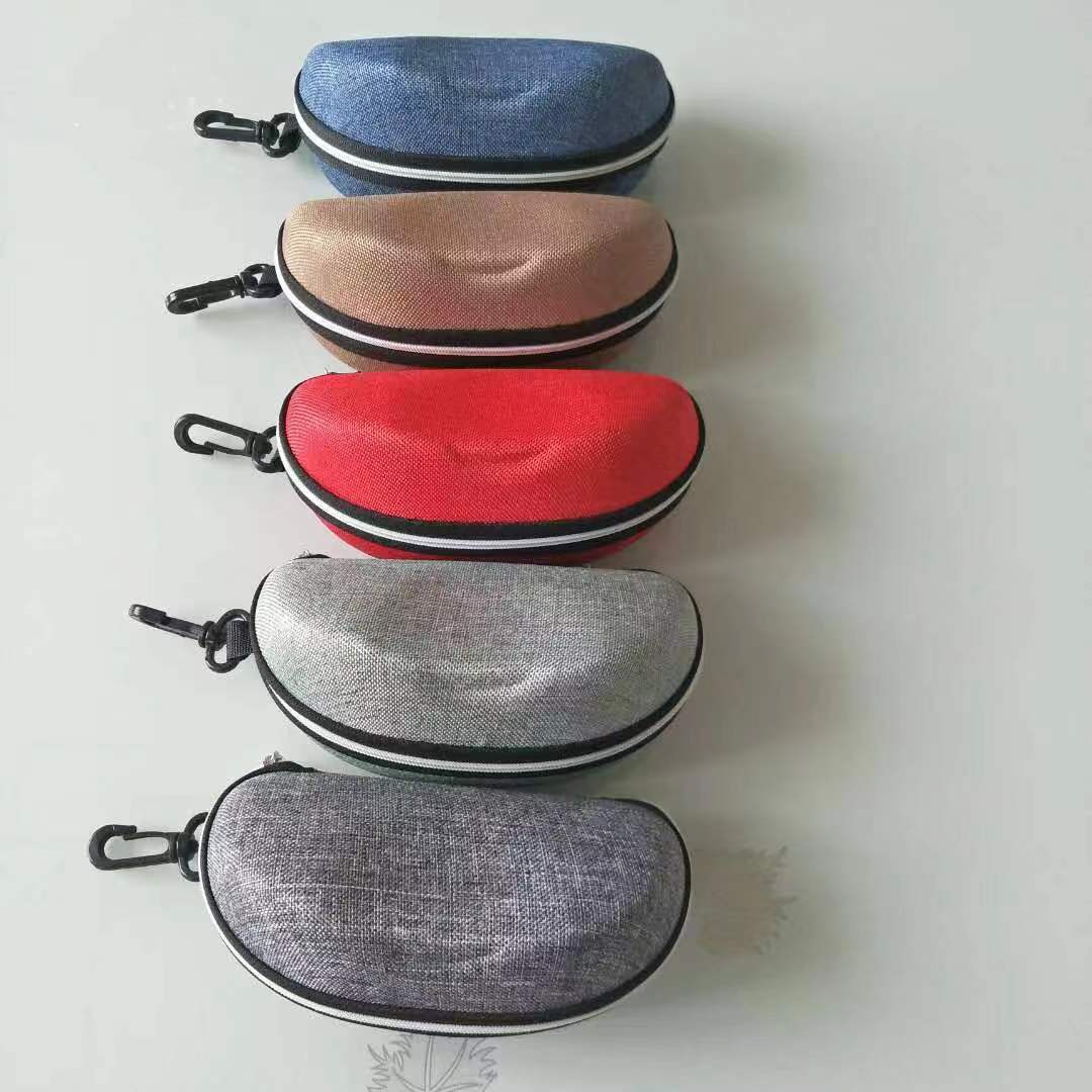 Zipper glasses case