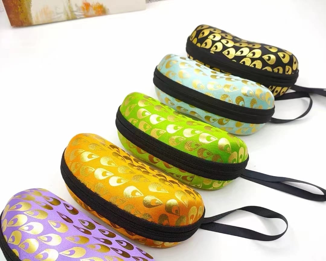 Zipper glasses case