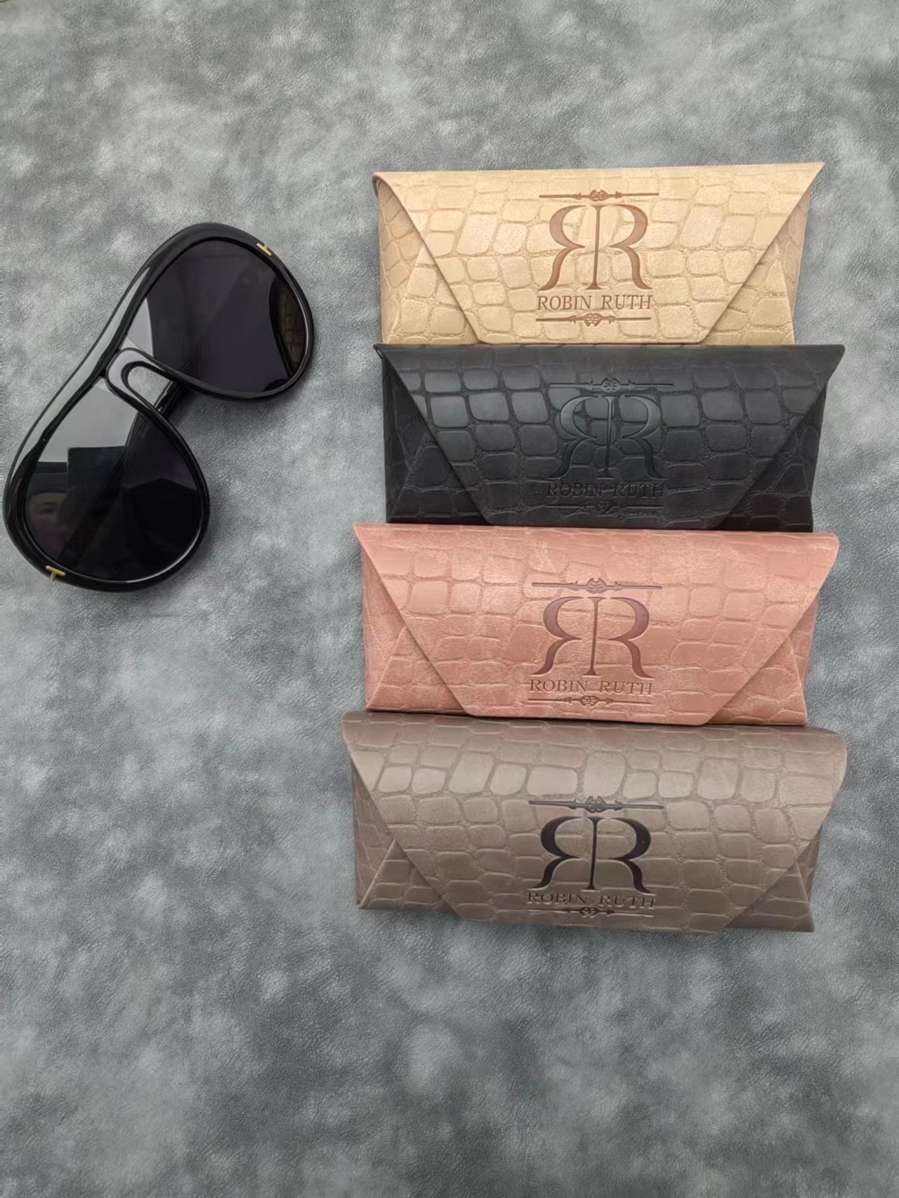 Handmade glasses case