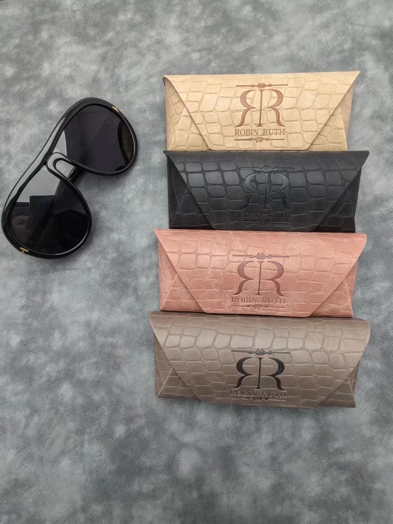 Handmade glasses case