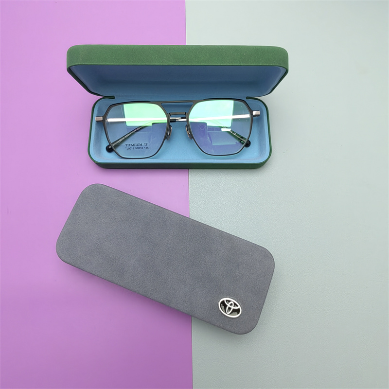 Hard case