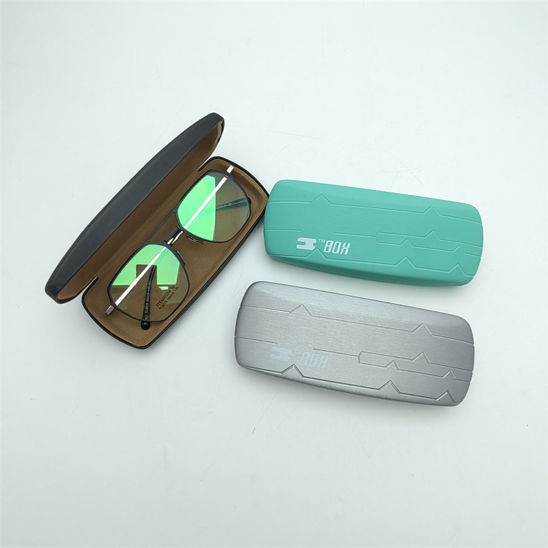Hard case