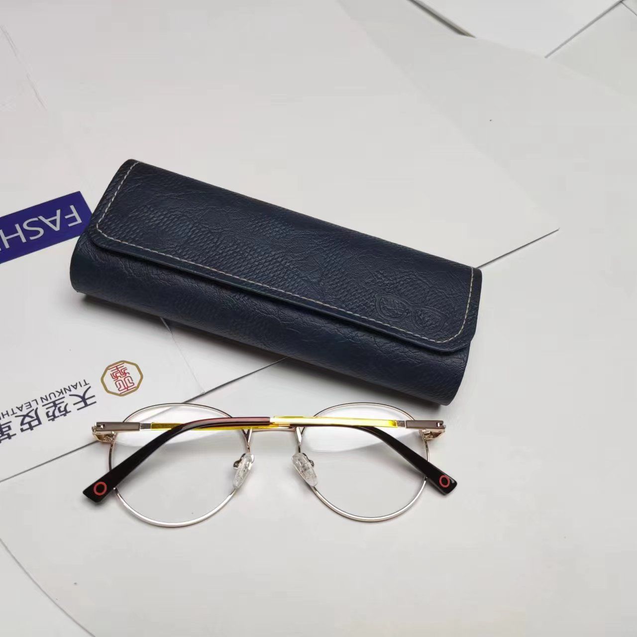 glasses case