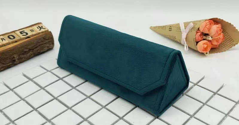 Folding case