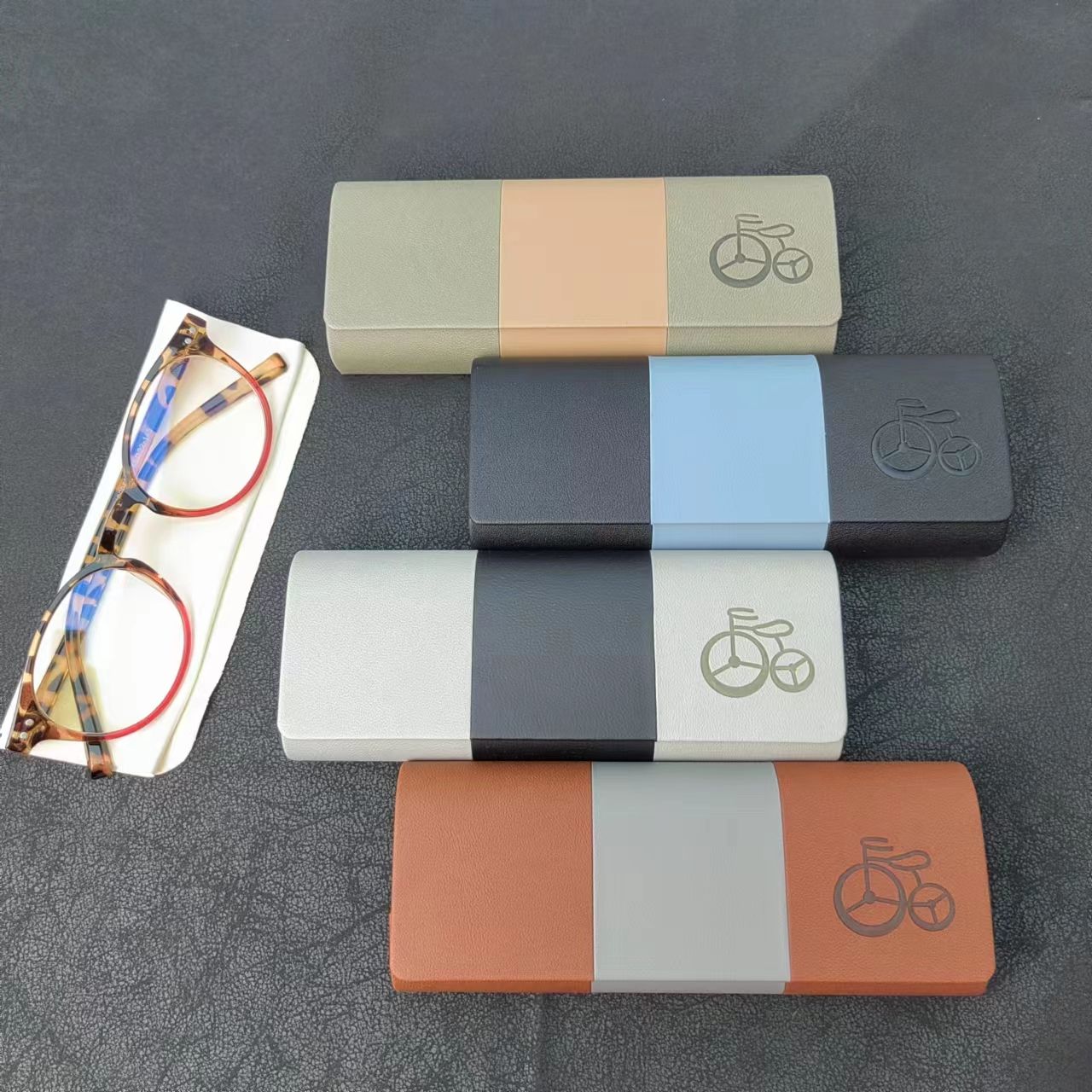 Handmade glasses case