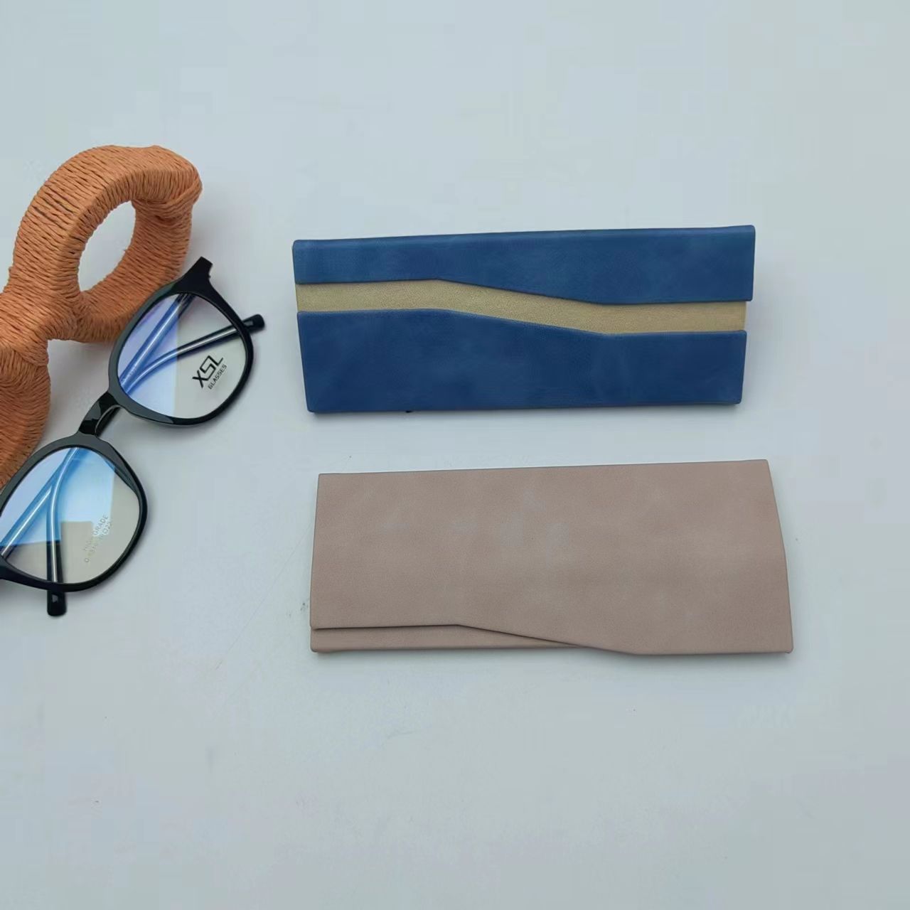 Folding case