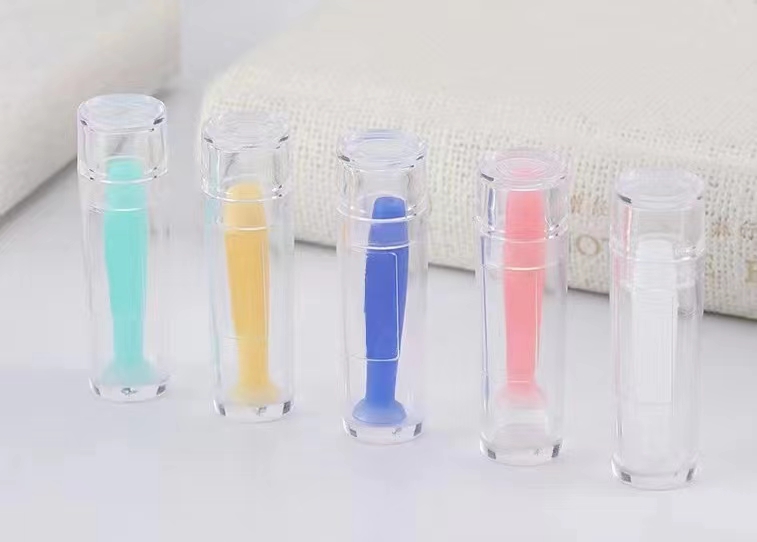 Contact lens suction bar