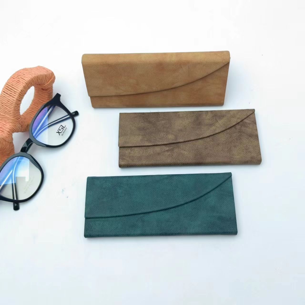 Folding case