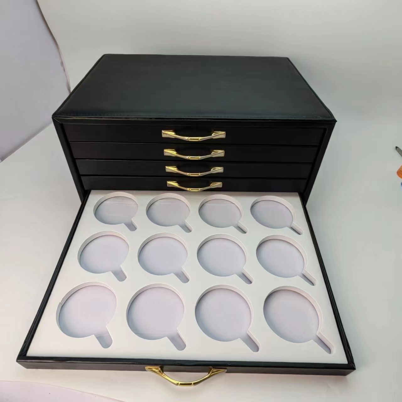 Lens case