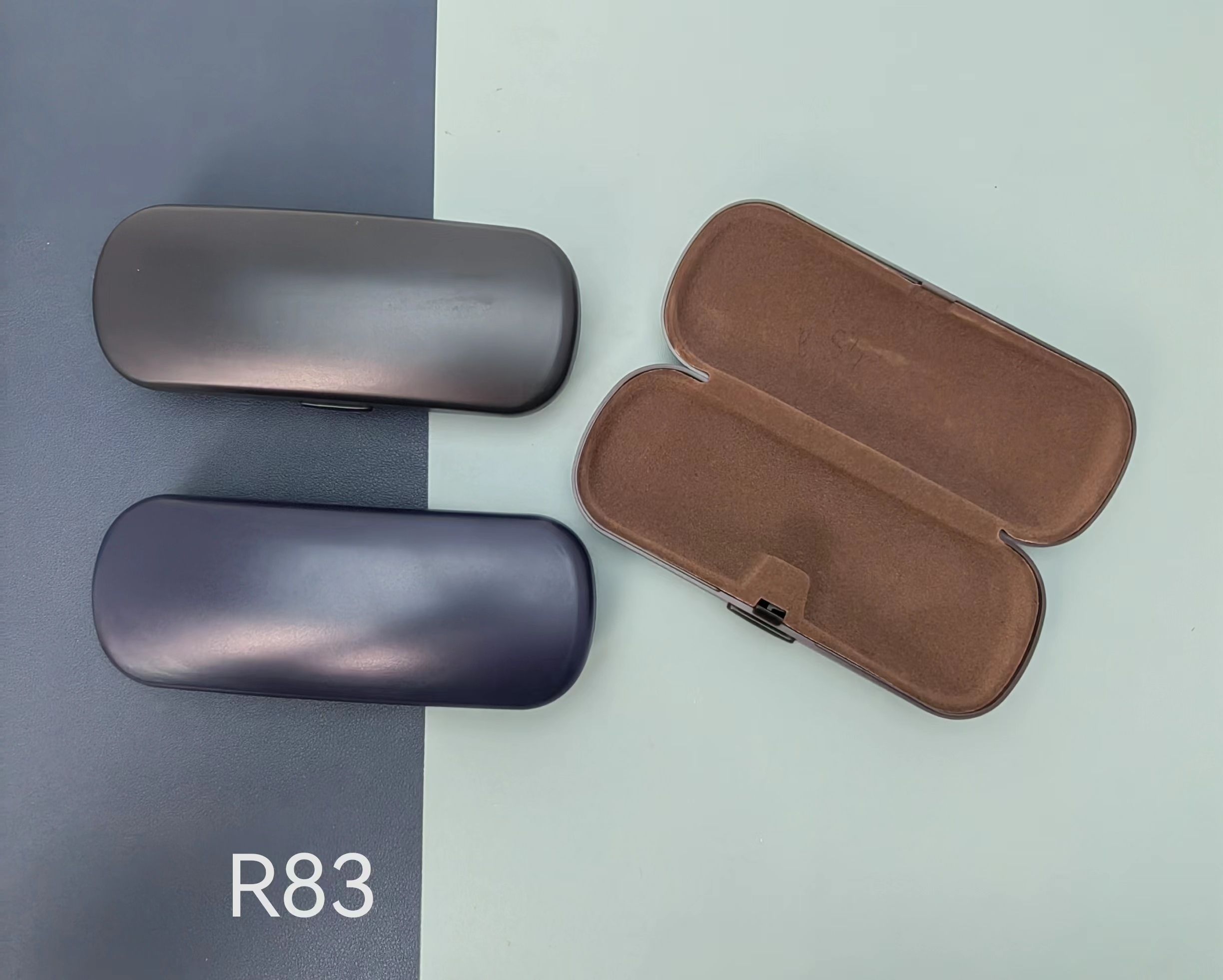 Plastic case R-83