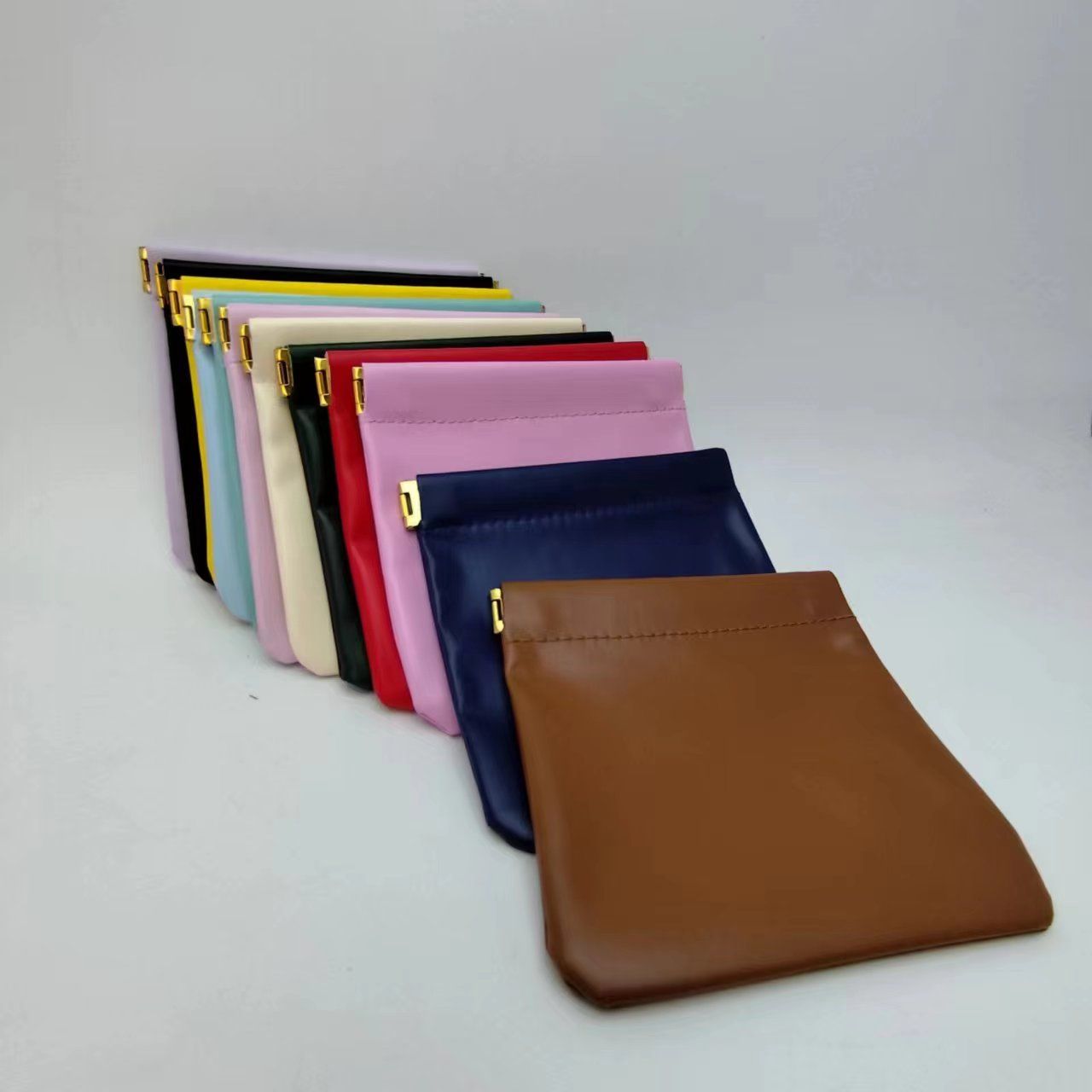 Glasses pouch