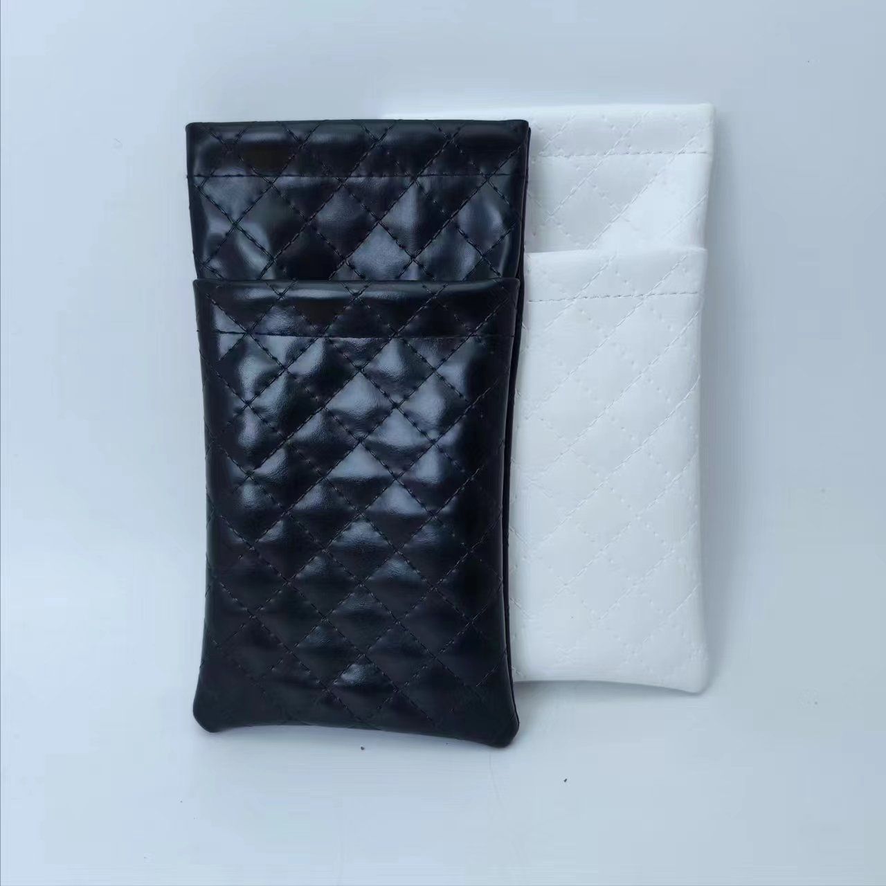 Glasses pouch