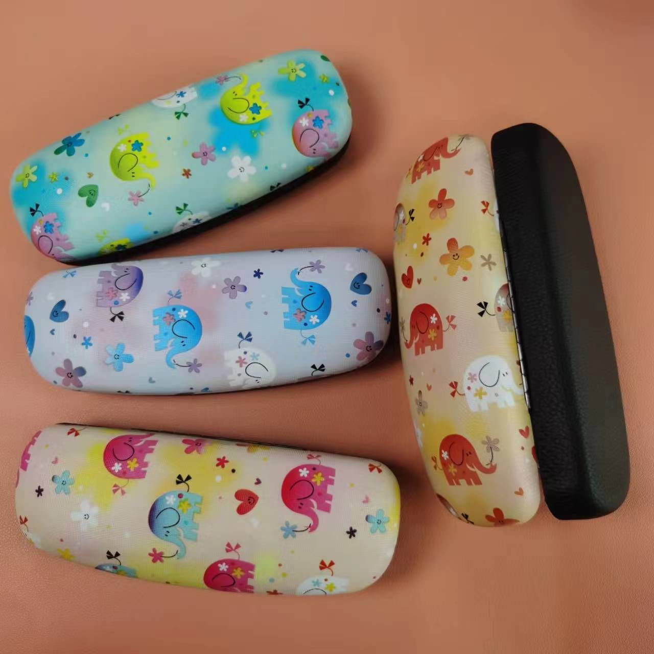 lron Glasses case