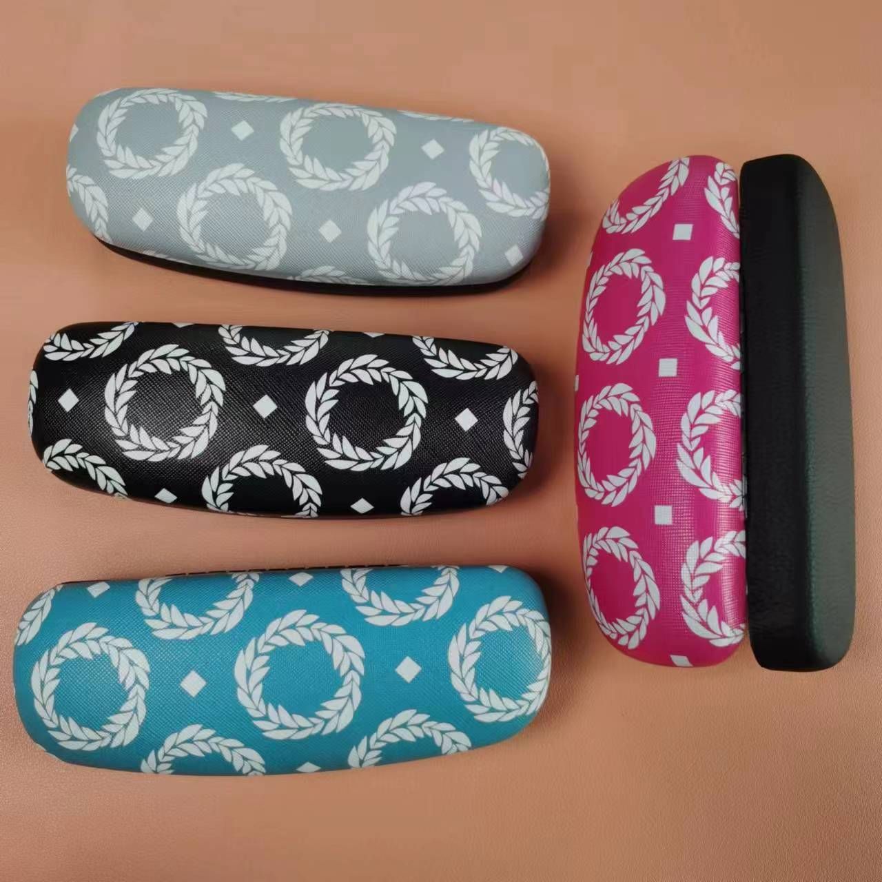 lron Glasses case