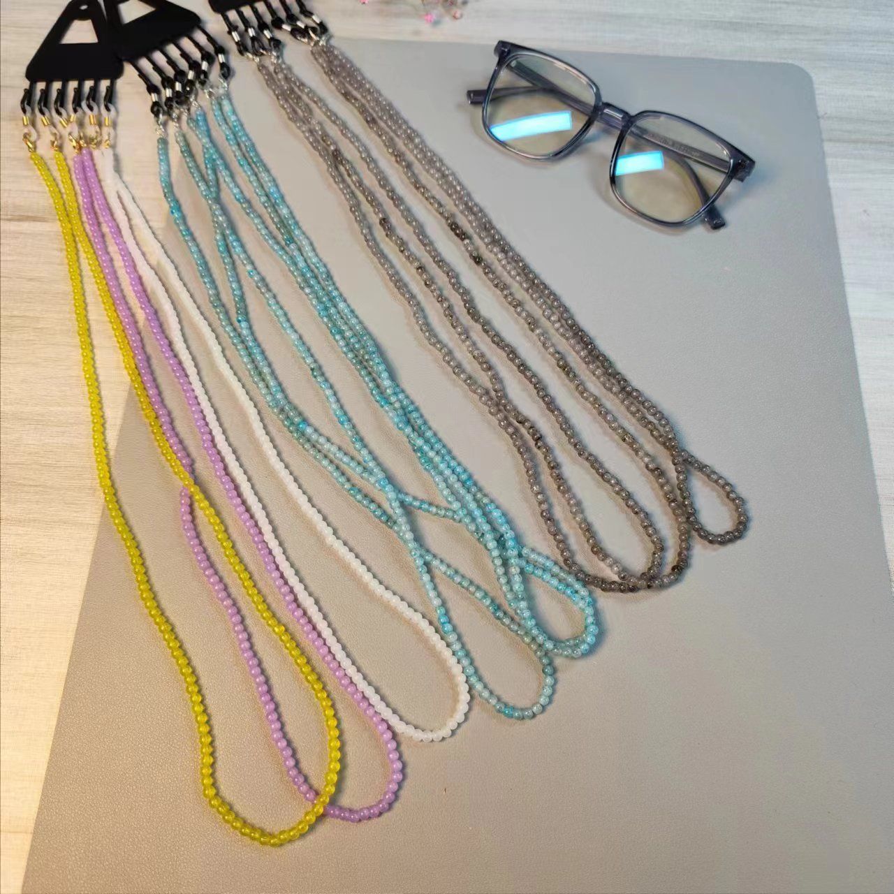 Glasses chain 