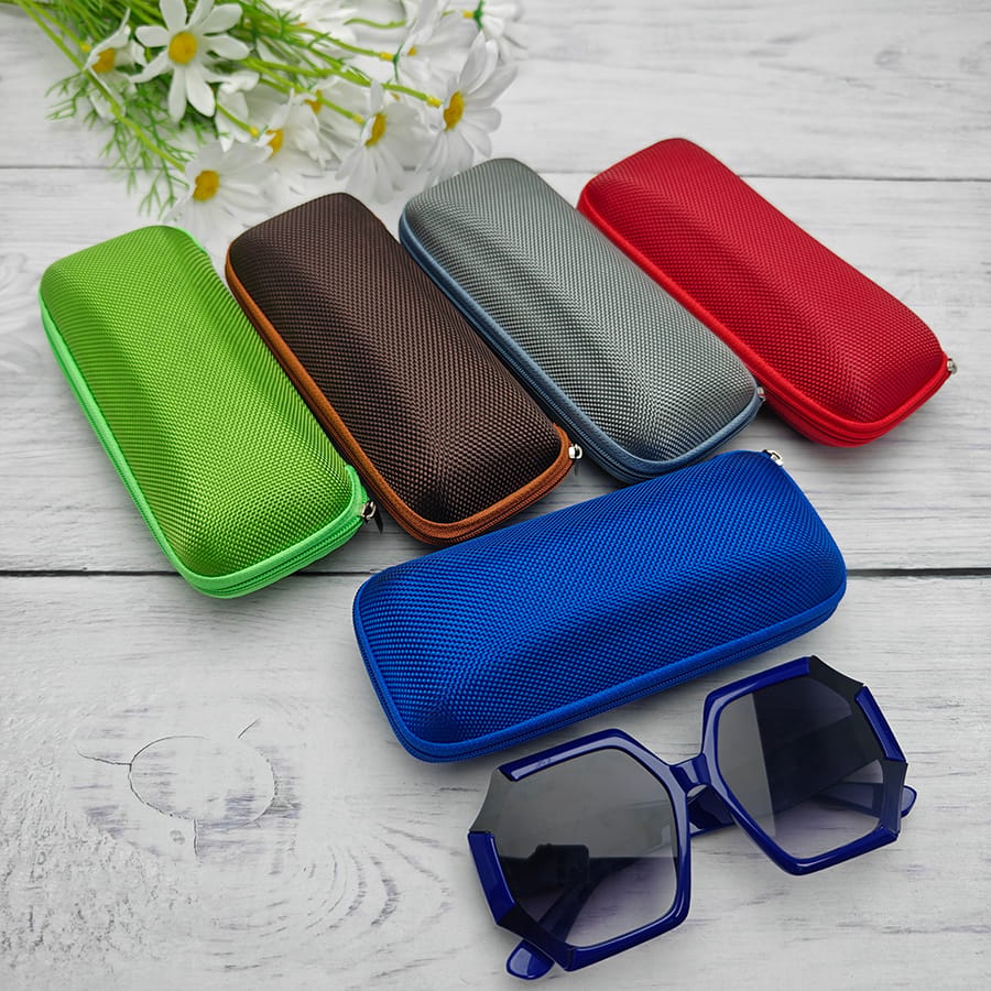 Zipper glasses case