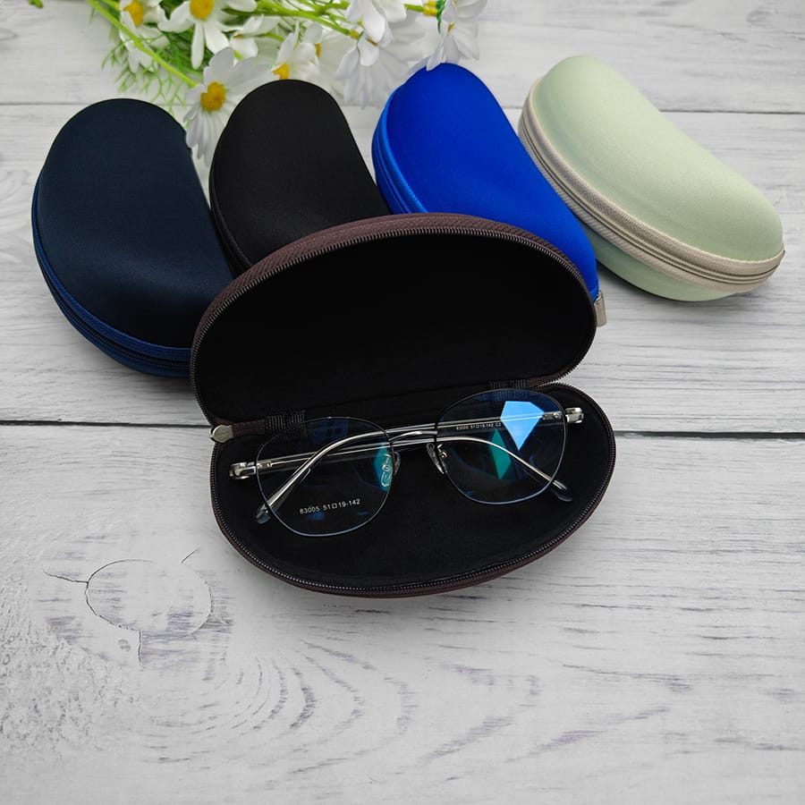 Zipper glasses case