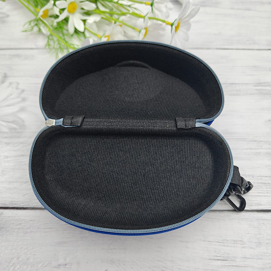 Zipper glasses case