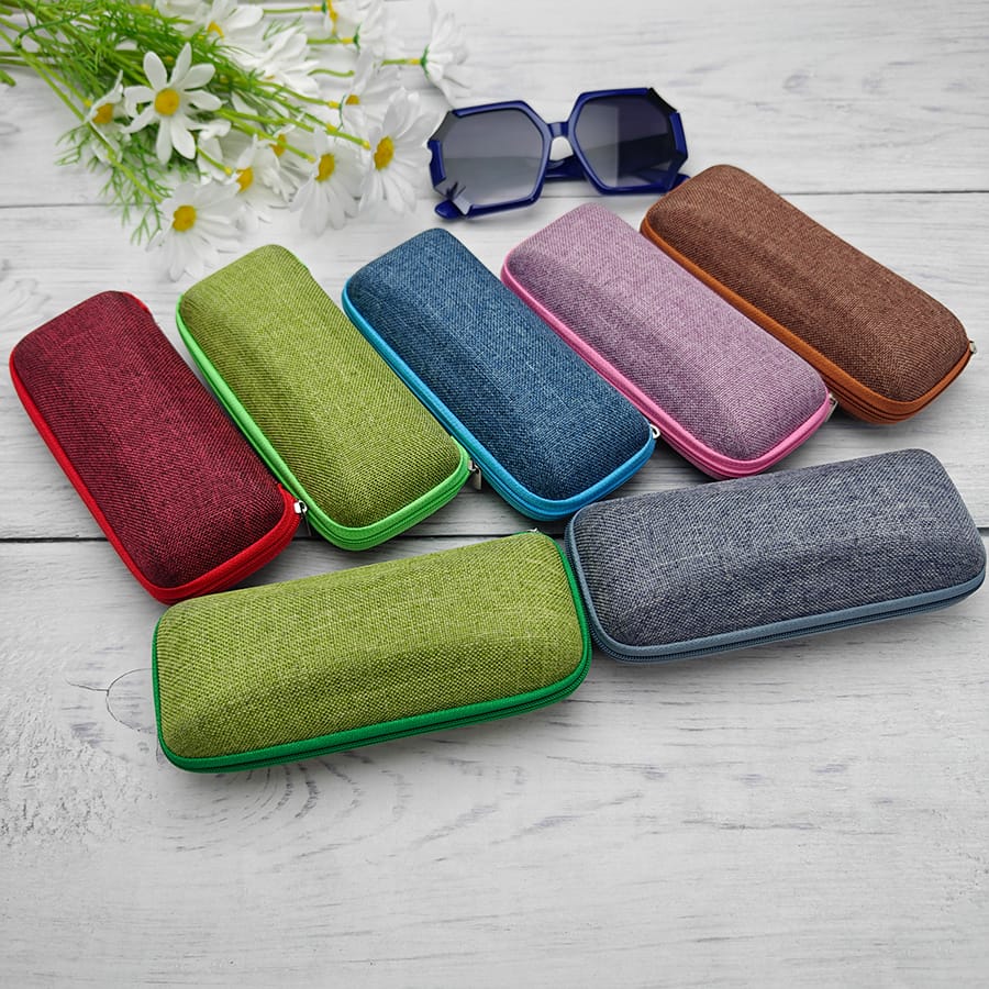 Zipper glasses case