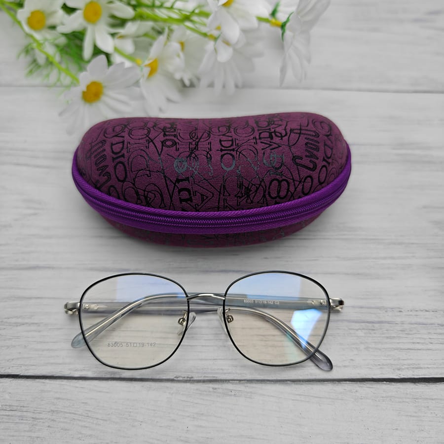 Zipper glasses case