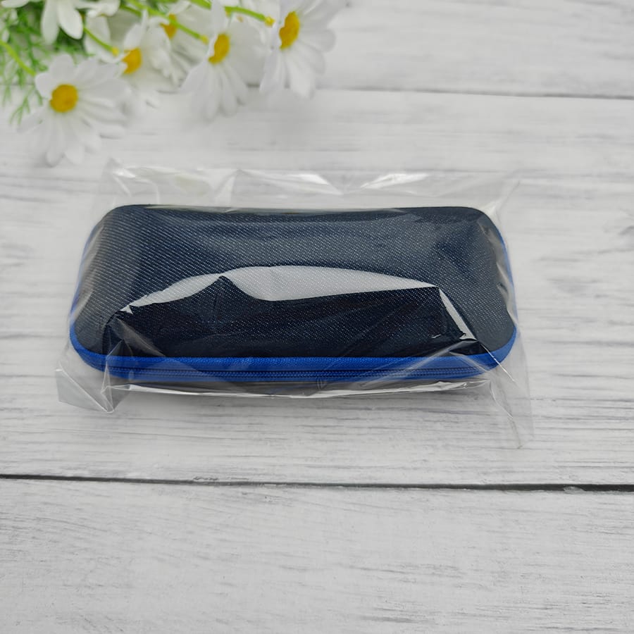Zipper glasses case