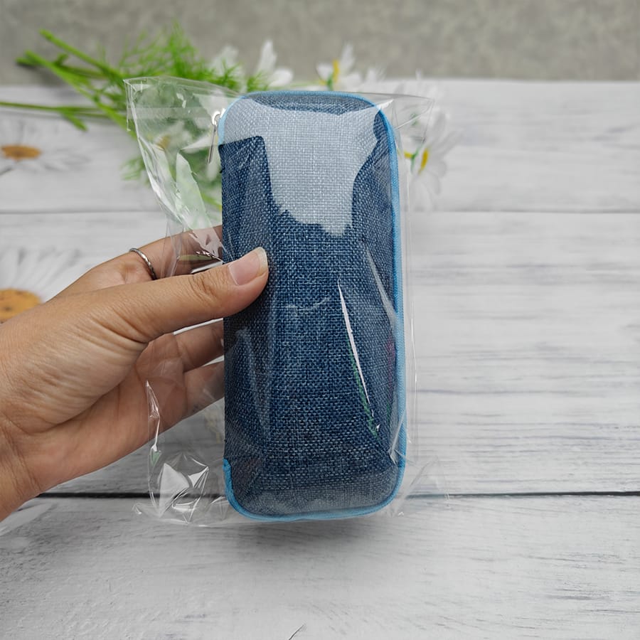 Zipper glasses case