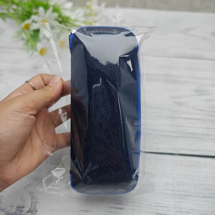 Zipper glasses case