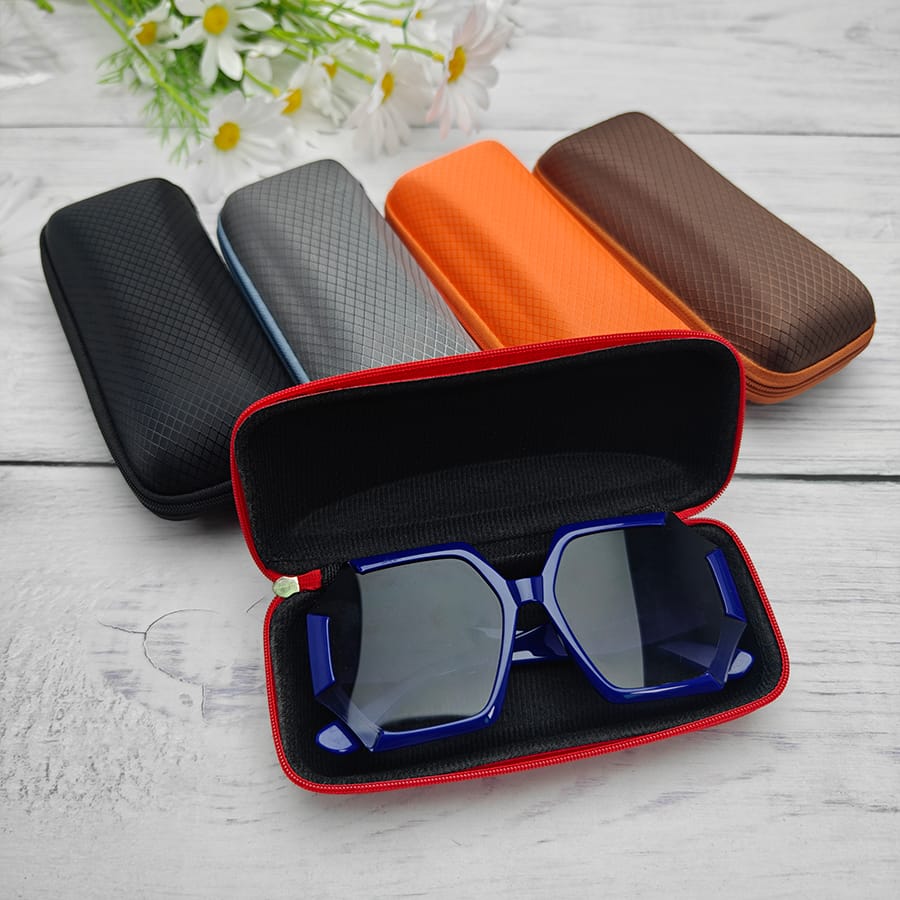 Zipper glasses case