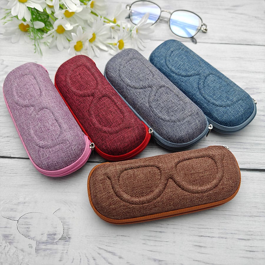 Zipper glasses case