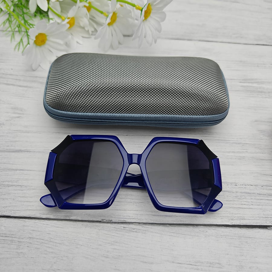 Zipper glasses case